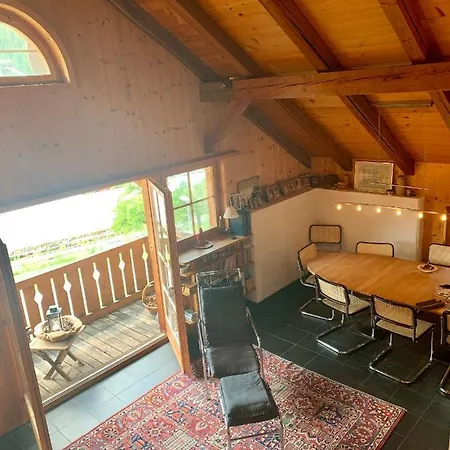 Tga Clavo Apartman *